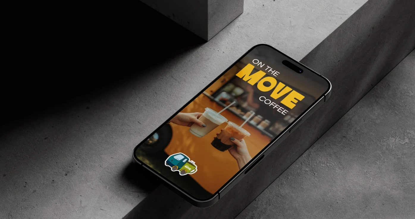 Proyecto de branding con la marca On The Move, plataforma de experiencias móviles.