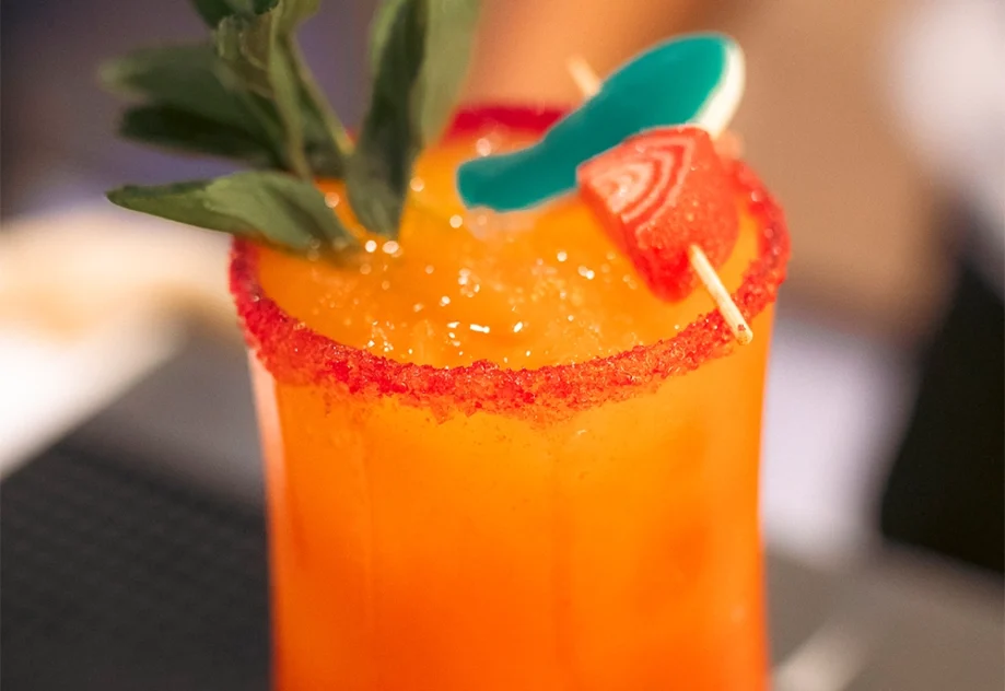 Proyecto de audiovisual con la marca Bayoz, marca que cubre desde producción, café y restaurante.